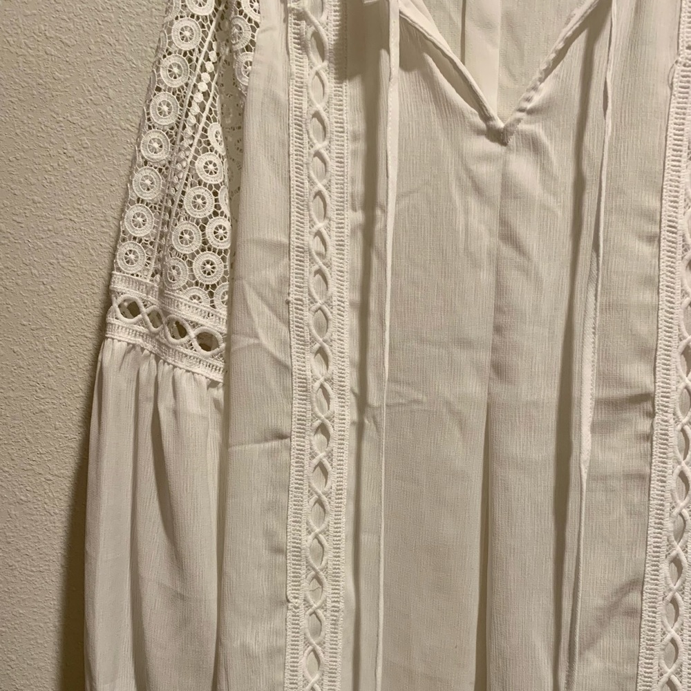 Size Large White Long Sleeve Shirt